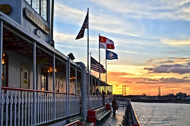 Steamboat-Natchez